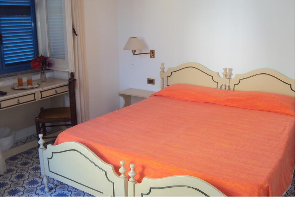 Hotel Villa Hermosa Ischia Zimmer foto