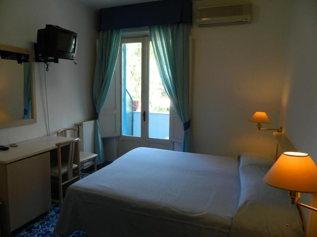 Hotel Villa Hermosa Ischia Exterior foto