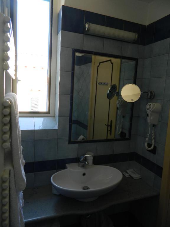 Hotel Villa Hermosa Ischia Zimmer foto